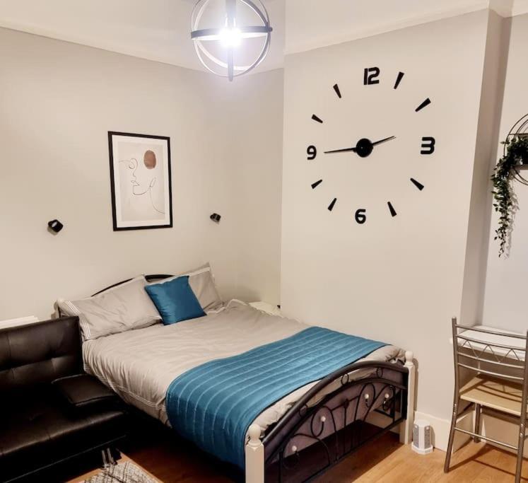Stylish Apartment, Self Check-In, Ideal 4 Contractors, 25Mins To Gatwick Airport Thornton Heath Ngoại thất bức ảnh