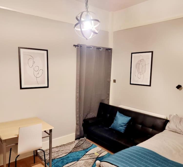 Stylish Apartment, Self Check-In, Ideal 4 Contractors, 25Mins To Gatwick Airport Thornton Heath Ngoại thất bức ảnh